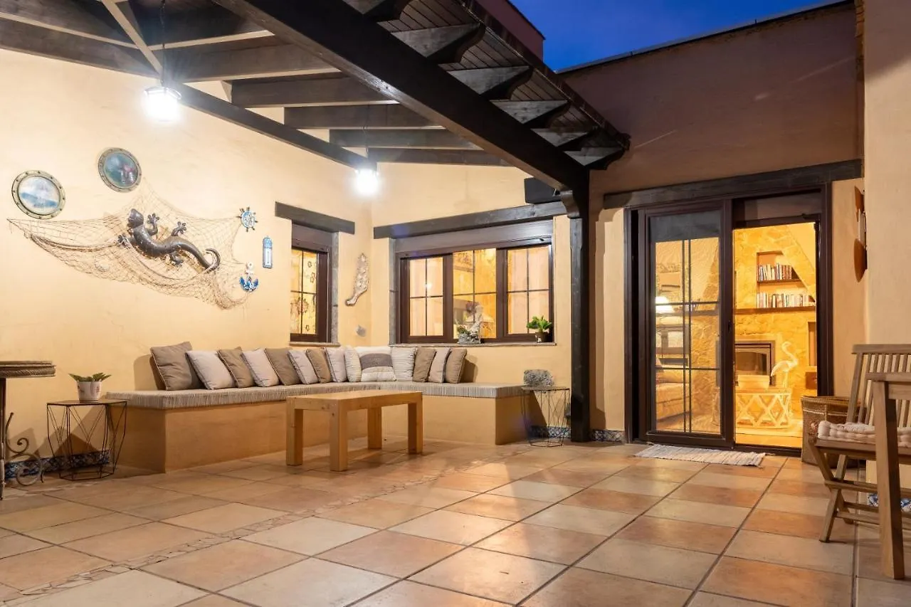 Villa Maravilla Piscina Climatizada Villaverde  Spain